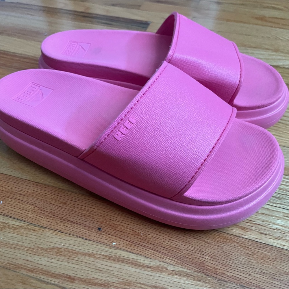 Reef Pink Slide Sandals